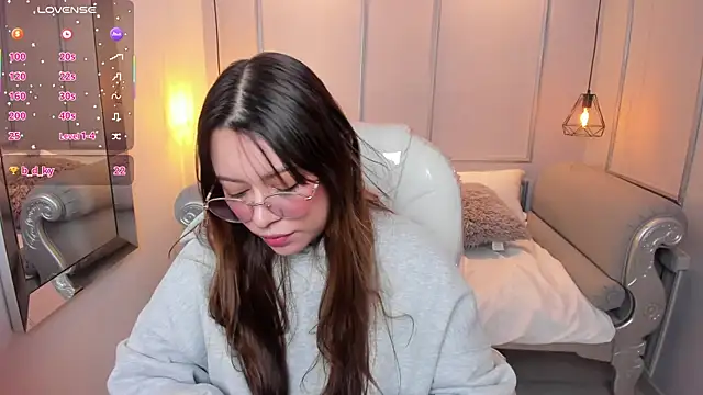 Lanna18 online show from 10/11/25, 11:53