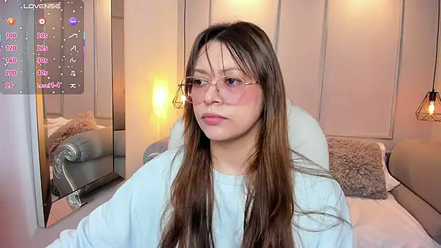 Lanna18 online show from 10/17/25, 11:57