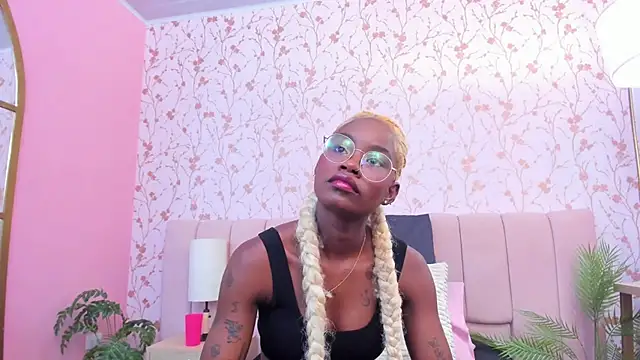 amber-hill online show from 11/26/25, 07:15