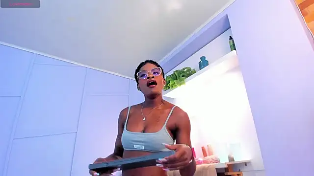 amber-hill online show from 07/06/26, 12:13