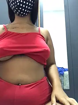 Snapshot of larissa1705 chatting on 02/04/25, 04:08 larissa1705 online show from 02/04/25, 04:08