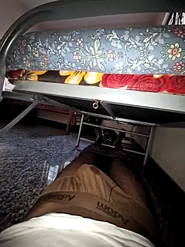 Yours daddy6728 online show from 11/21/25, 12:04