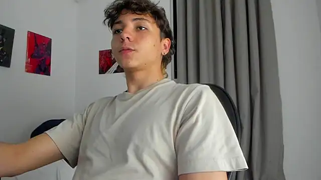 Snapshot of Joe23__ chatting on 09/18/25, 12:01 Joe23 online show from 09/18/25, 12:01