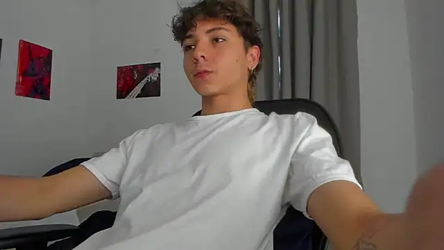 Snapshot of Joe23__ chatting on 09/24/25, 09:51 Joe23 online show from 09/24/25, 09:51