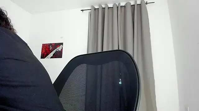 Snapshot of Joe23__ chatting on 10/06/25, 02:53 Joe23 online show from 10/06/25, 02:53