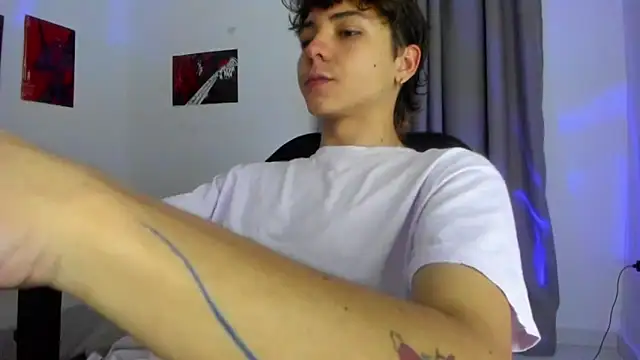 Snapshot of Joe23__ chatting on 10/07/25, 10:40 Joe23 online show from 10/07/25, 10:40