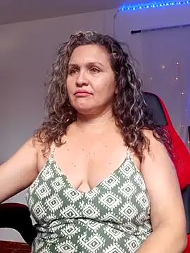 helenca43 online show from 03/08/25, 09:18