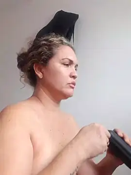 helenca43 online show from 03/13/25, 09:37