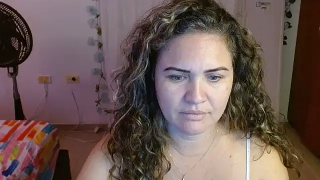 helenca43 online show from 09/10/25, 01:11