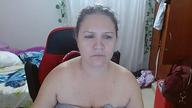 helenca43 online show from 12/05/25, 09:29