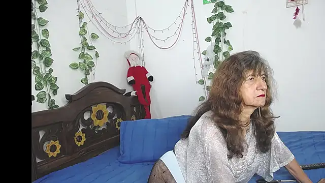 DominaLeona online show from 11/19/25, 07:58