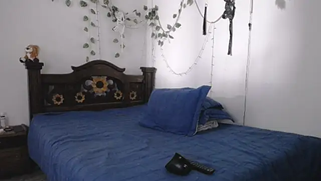 DominaLeona online show from 07/03/26, 04:35