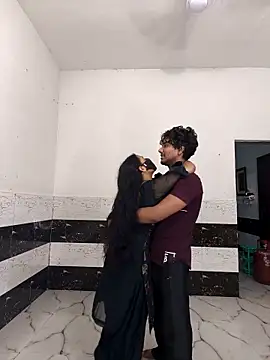 Snapshot of riya190 chatting on 10/07/25, 06:49 riya190 online show from 10/07/25, 06:49