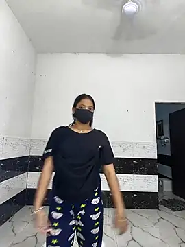 Snapshot of riya190 chatting on 10/11/25, 05:22 riya190 online show from 10/11/25, 05:22