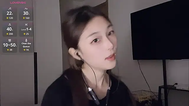 Snapshot of Sweet-Angel999 chatting on 09/18/25, 07:27 Sweet-Angel999 online show from 09/18/25, 07:27