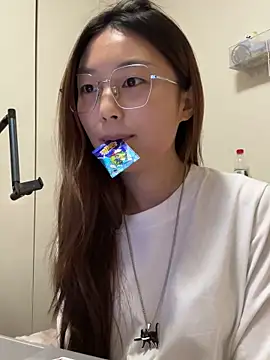 Sweet-Angel999 online show from 12/18/25, 04:02