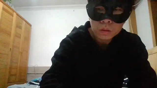 Snapshot of shuai321 chatting on 01/19/25, 02:06 shuai321 online show from 01/19/25, 02:06