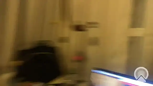 Snapshot of shuai321 chatting on 01/27/25, 04:22 shuai321 online show from 01/27/25, 04:22