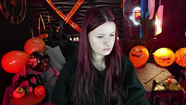 Snapshot of Lily_Moonlight chatting on 10/30/25, 06:59 Lily Moonlight online show from 10/30/25, 06:59