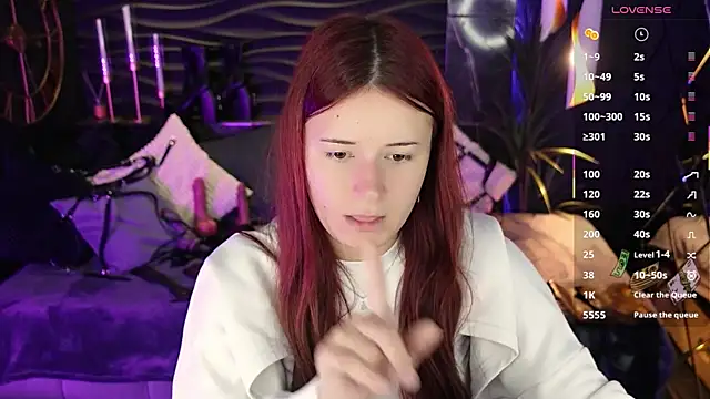 Snapshot of Lily_Moonlight chatting on 07/23/26, 07:17 Lily Moonlight online show from 07/23/26, 07:17