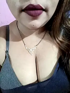 Beautyy38 online show from 12/25/24, 02:57