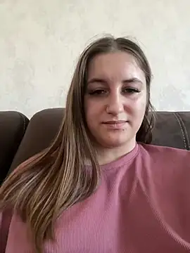 Strawberryyyyik online show from 12/20/24, 10:16