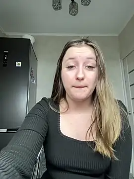 Strawberryyyyik online show from 01/06/25, 04:02