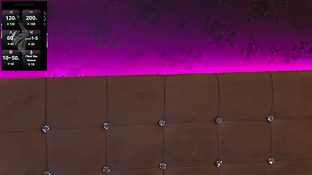 Snapshot of ZoeMesmerize chatting on 11/24/25, 07:52 ZoeMesmerize online show from 11/24/25, 07:52