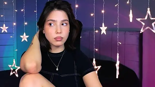 Stacy Gonzales  online show from 10/09/25, 12:25