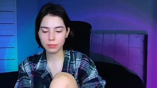 Stacy Gonzales  online show from 11/21/25, 06:23