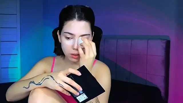 Stacy Gonzales  online show from 12/04/25, 08:56