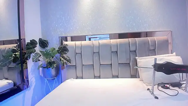 RoseTaylor   online show from 11/06/25, 05:08