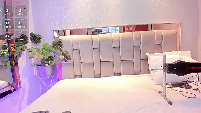 RoseTaylor   online show from 11/12/25, 04:46