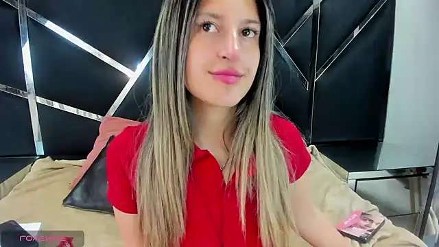 GiaRoussel online show from 10/28/25, 03:25