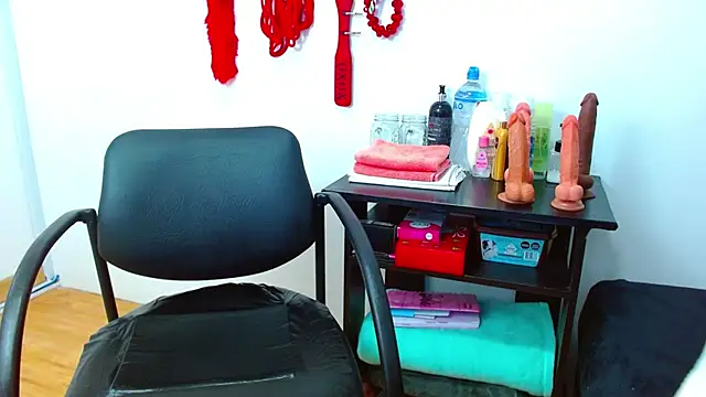JessicaRabbit04 online show from 12/30/24, 05:04