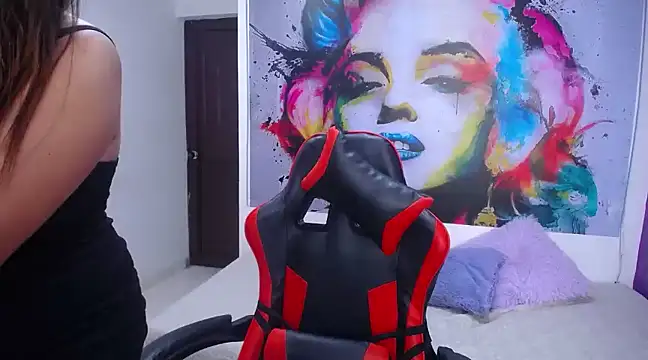 cristal horny19 online show from 02/04/25, 09:49