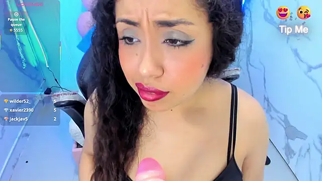 Snapshot of cristal_horny19 chatting on 04/06/26, 04:46 cristal horny19 online show from 04/06/26, 04:46