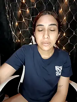 Snapshot of ifeelverywet_andhot chatting on 09/18/25, 02:41 ifeelverywet andhot online show from 09/18/25, 02:41