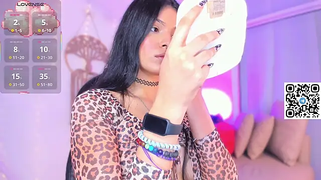 aisha sakina online show from 10/12/25, 10:42