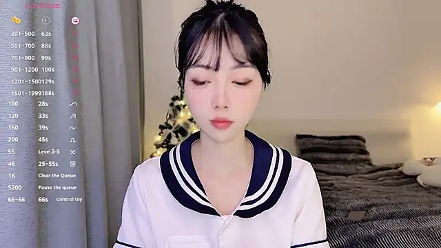 Fish   online show from 02/04/25, 03:11