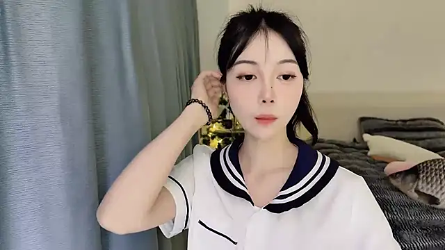 Fish   online show from 02/22/25, 05:24