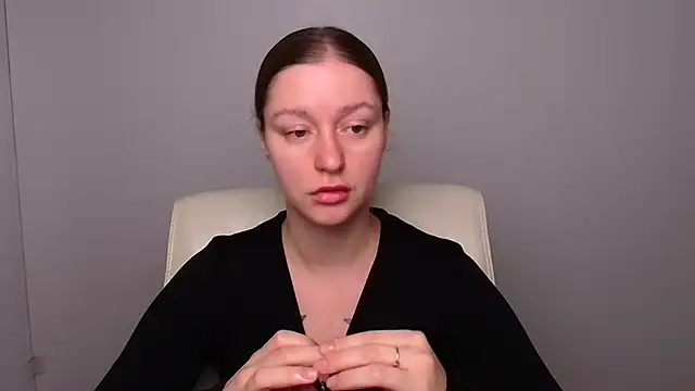 Snapshot of Fantasy_July chatting on 12/02/24, 06:30 Fantasy July online show from 12/02/24, 06:30