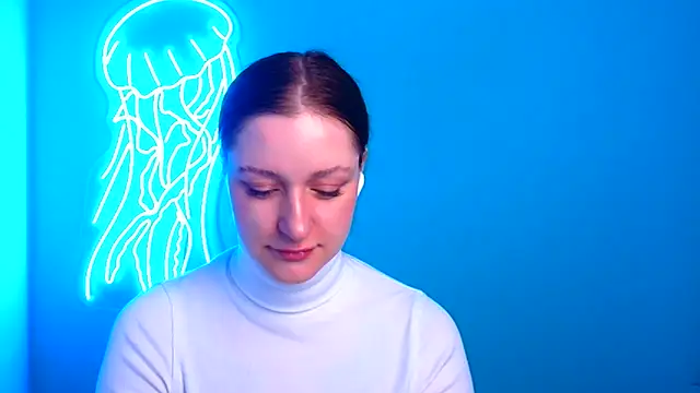 Snapshot of Fantasy_July chatting on 12/14/24, 12:44 Fantasy July online show from 12/14/24, 12:44