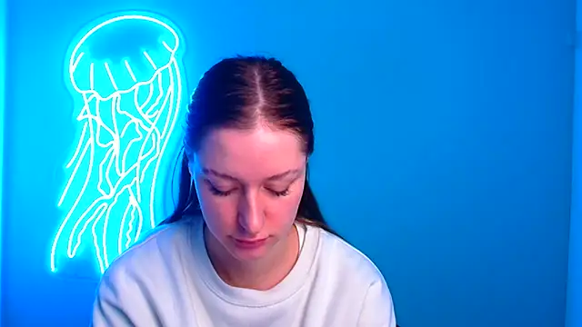 Snapshot of Fantasy_July chatting on 12/19/24, 10:13 Fantasy July online show from 12/19/24, 10:13