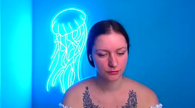 Snapshot of Fantasy_July chatting on 12/24/24, 10:11 Fantasy July online show from 12/24/24, 10:11