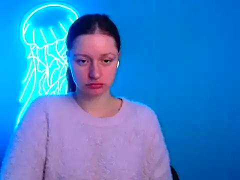 Snapshot of Fantasy_July chatting on 01/14/25, 04:18 Fantasy July online show from 01/14/25, 04:18