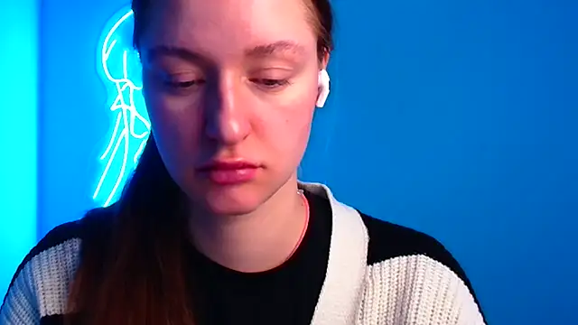 Snapshot of Fantasy_July chatting on 01/23/25, 10:43 Fantasy July online show from 01/23/25, 10:43