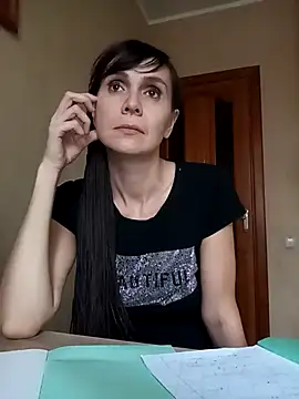 Francenia lolis online show from 12/09/24, 08:22