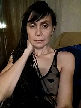 Francenia lolis online show from 12/18/24, 02:49
