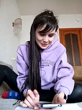 Francenia lolis online show from 01/22/25, 10:40